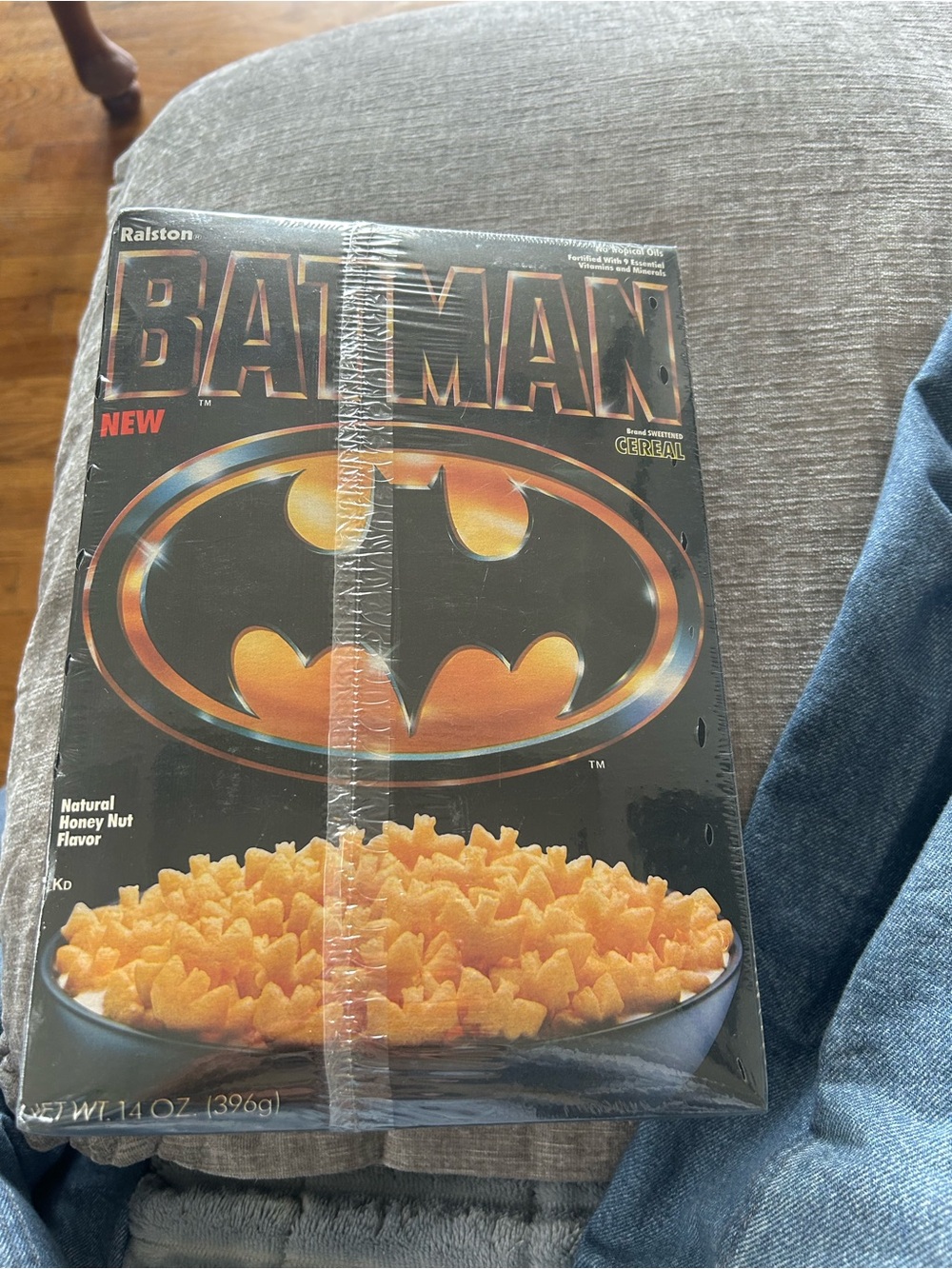 1989 Batman Collectible Cereal with Bank - Picture 2 of 4